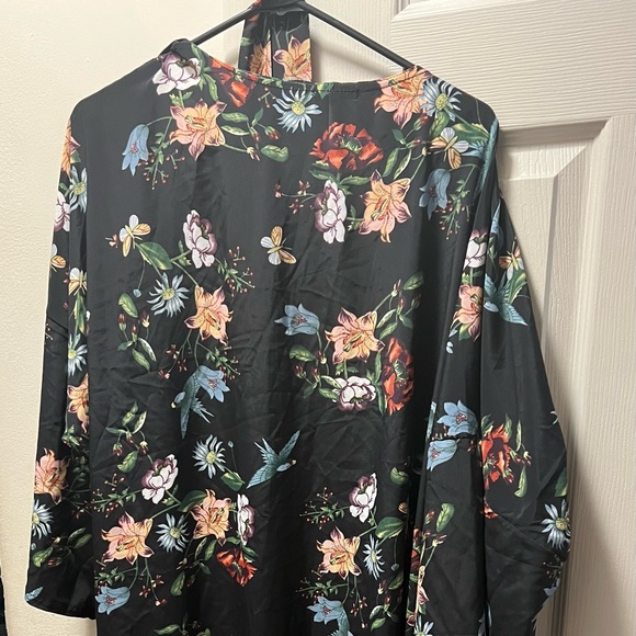 Boohoo floral kimono-new with tags! Never worn - Picture 5 of 7